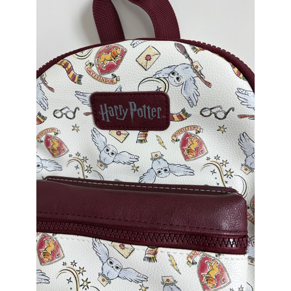 Harry Potter Mini Backpack Gryffindor Hedwig Owl White Burgundy Unused Clean - Picture 2 of 10